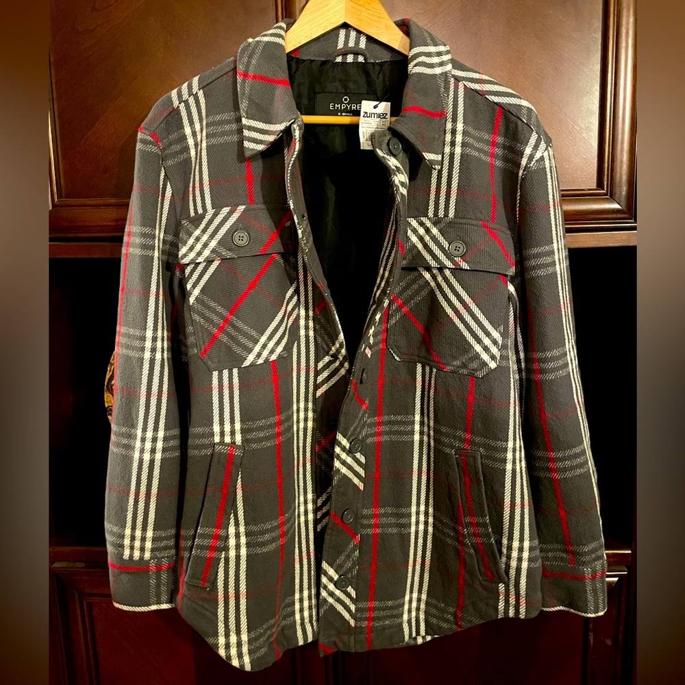 NWT EMPYRE - Beautiful Kiva Charcoal and Red Shacket with lining and pockets